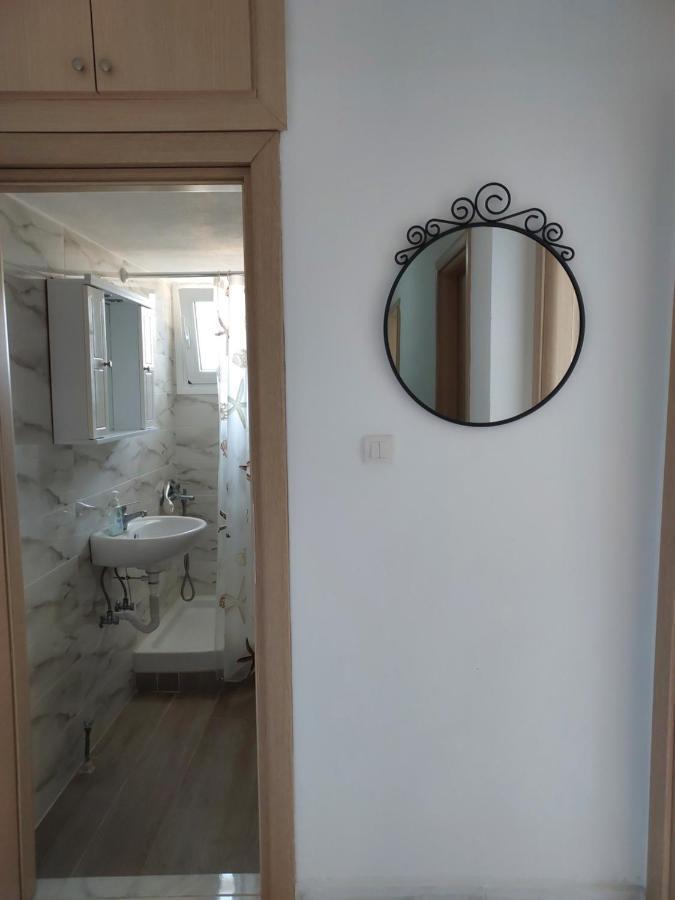 Anna'S Rooms Nea Michaniona Bagian luar foto
